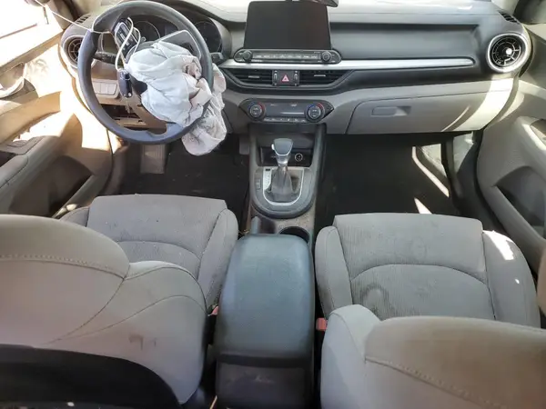 3KPF24AD9KE049558 2019 KIA FORTE - Image 8