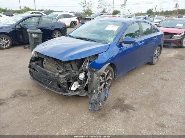 3KPF24AD9KE050953 2019 KIA FORTE - Image 2