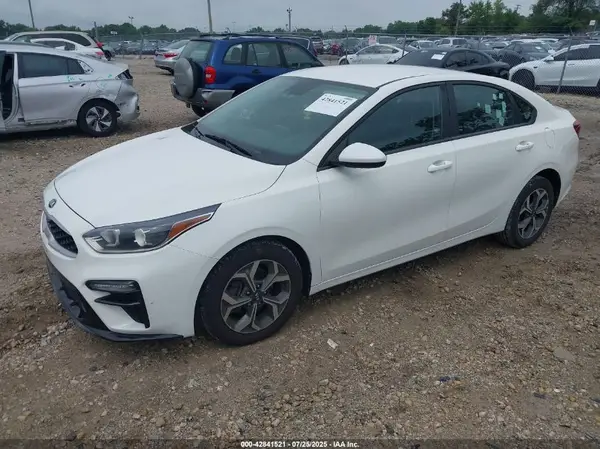 3KPF24AD9KE055456 2019 KIA FORTE - Image 2