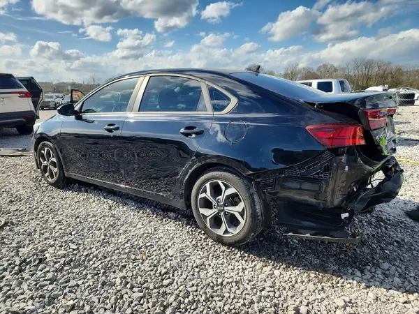 3KPF24AD9KE059166 2019 KIA FORTE - Image 2