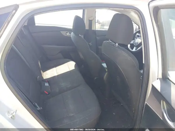 3KPF24AD9KE059832 2019 KIA FORTE - Image 8