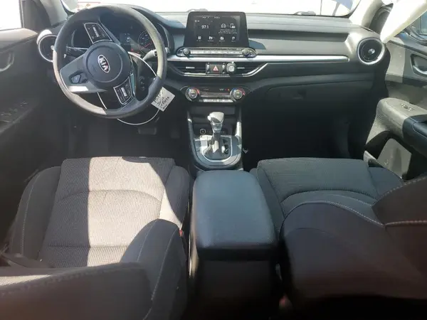 3KPF24AD9KE060379 2019 KIA FORTE - Image 8