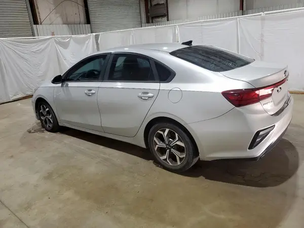 3KPF24AD9KE060642 2019 KIA FORTE - Image 2