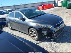3KPF24AD9KE061564 2019 KIA FORTE
