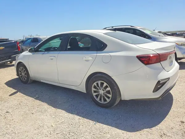 3KPF24AD9KE063525 2019 KIA FORTE - Image 2