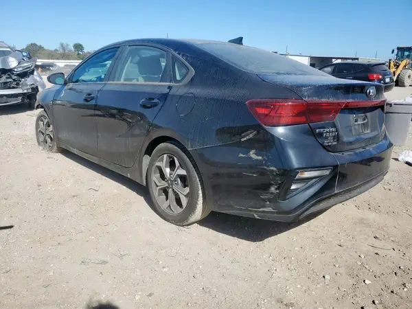 3KPF24AD9KE064660 2019 KIA FORTE - Image 2