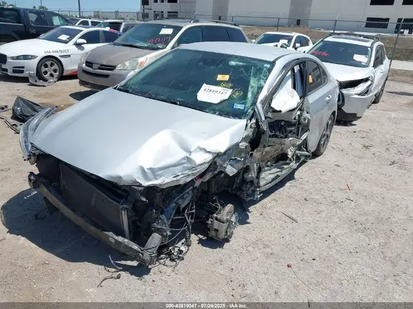 3KPF24AD9KE064772 2019 KIA FORTE - Image 2