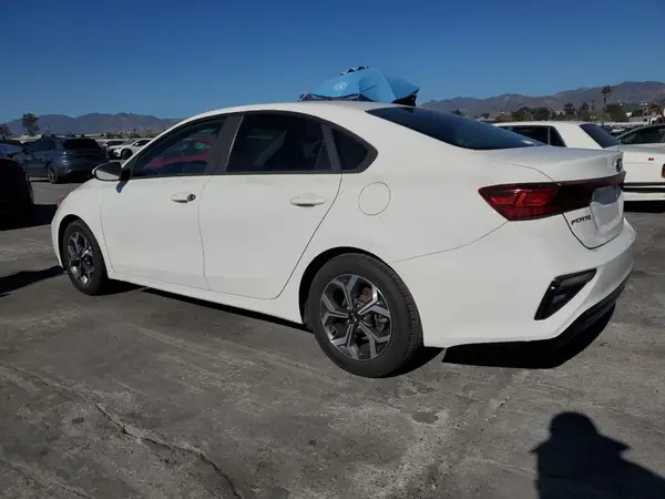 3KPF24AD9KE066943 2019 KIA FORTE - Image 2
