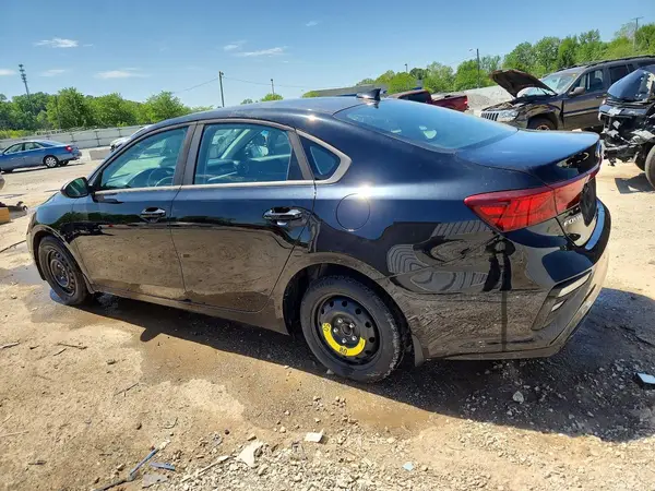 3KPF24AD9KE066974 2019 KIA FORTE - Image 2