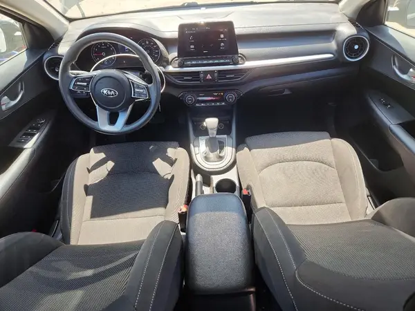 3KPF24AD9KE066974 2019 KIA FORTE - Image 8
