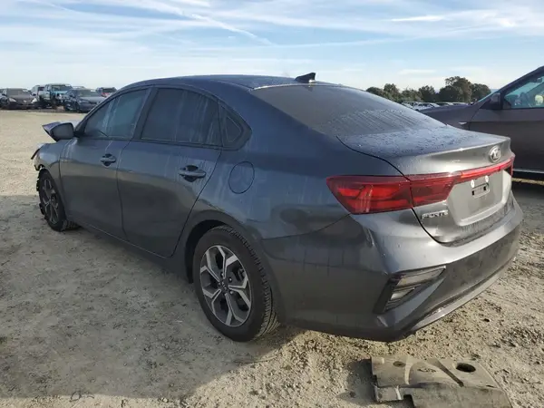 3KPF24AD9KE067686 2019 KIA FORTE - Image 2