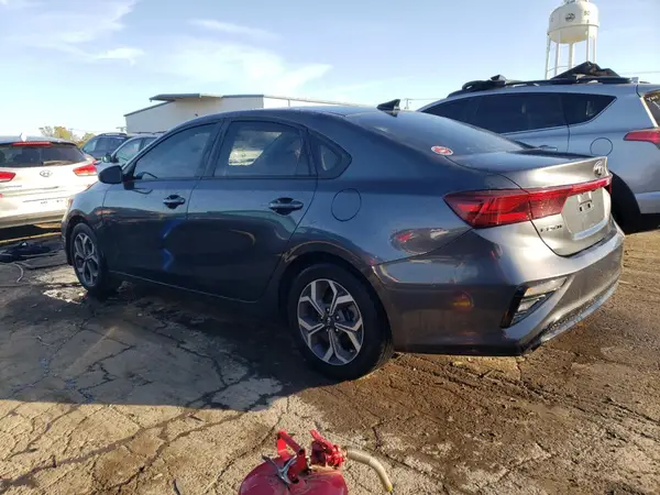 3KPF24AD9KE071740 2019 KIA FORTE - Image 2