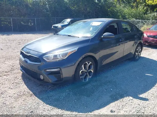 3KPF24AD9KE073522 2019 KIA FORTE - Image 2