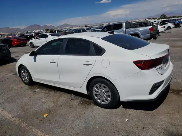 3KPF24AD9KE073942 2019 KIA FORTE - Image 2