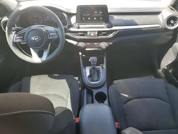 3KPF24AD9KE073942 2019 KIA FORTE - Image 8