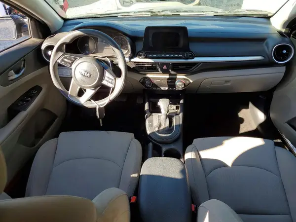 3KPF24AD9KE074217 2019 KIA FORTE - Image 8