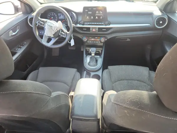 3KPF24AD9KE075755 2019 KIA FORTE - Image 8