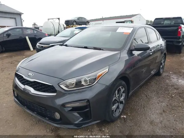 3KPF24AD9KE076047 2019 KIA FORTE - Image 2