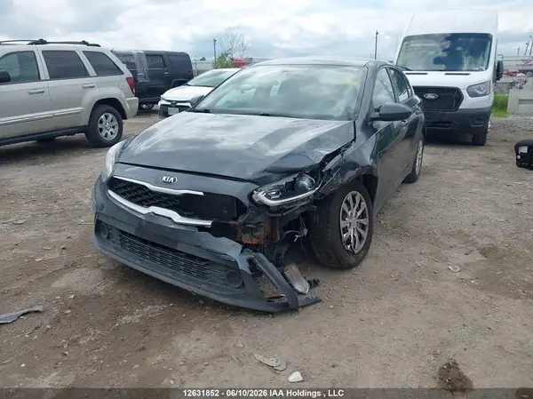 3KPF24AD9KE077375 2019 KIA FORTE - Image 2