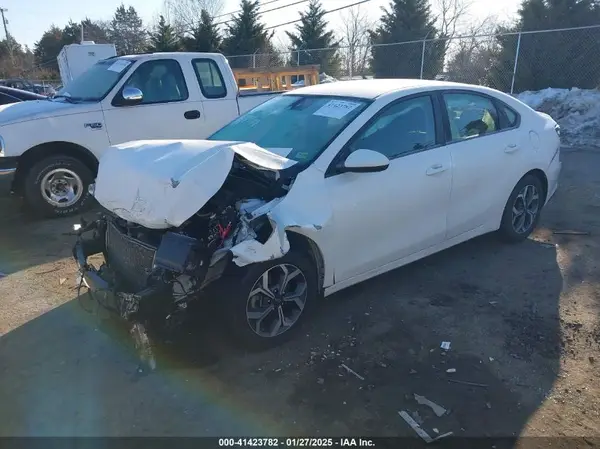 3KPF24AD9KE077554 2019 KIA FORTE - Image 2