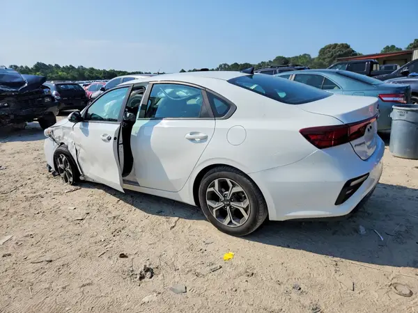 3KPF24AD9KE078560 2019 KIA FORTE - Image 2