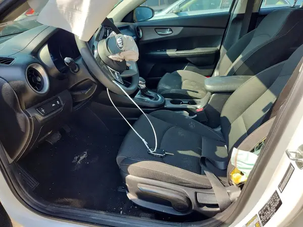 3KPF24AD9KE078560 2019 KIA FORTE - Image 8