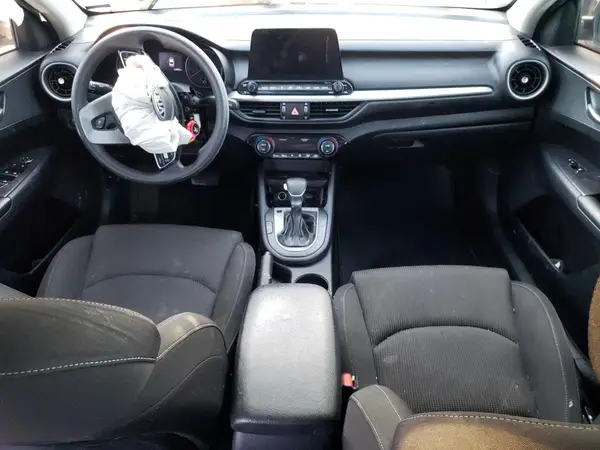 3KPF24AD9KE082530 2019 KIA FORTE - Image 8