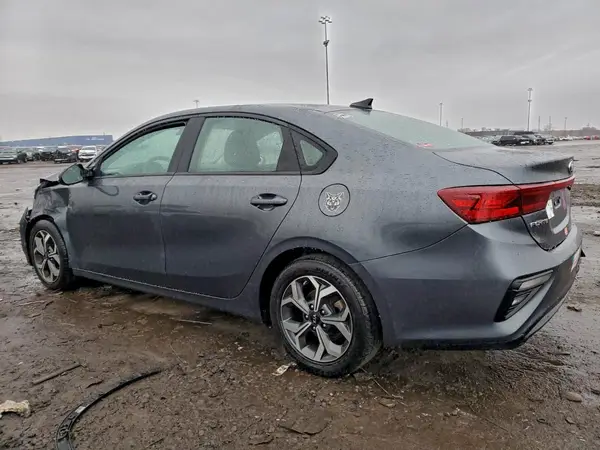 3KPF24AD9KE083242 2019 KIA FORTE - Image 2
