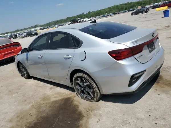 3KPF24AD9KE083466 2019 KIA FORTE - Image 2
