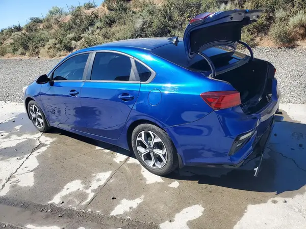 3KPF24AD9KE083662 2019 KIA FORTE - Image 2