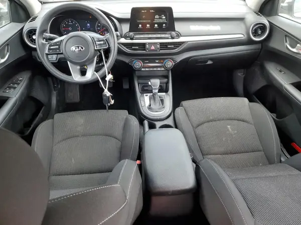 3KPF24AD9KE083760 2019 KIA FORTE - Image 8