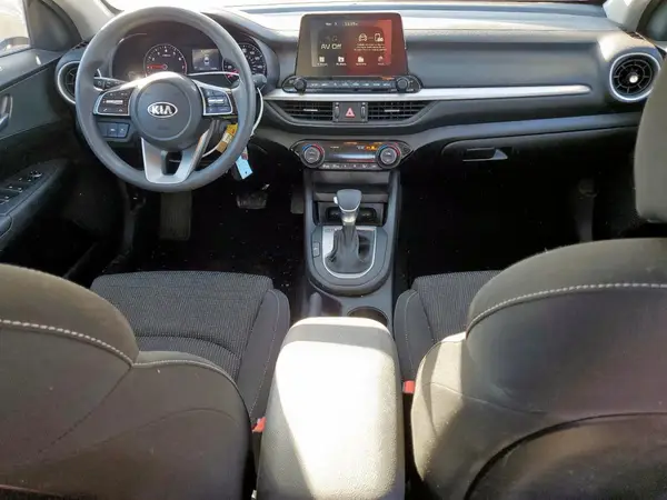 3KPF24AD9KE085461 2019 KIA FORTE - Image 8