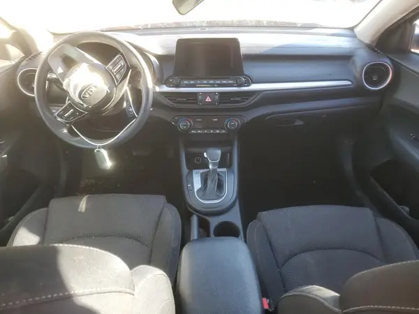 3KPF24AD9KE085637 2019 KIA FORTE - Image 8