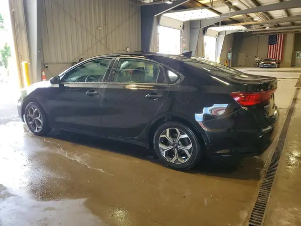 3KPF24AD9KE087906 2019 KIA FORTE - Image 2