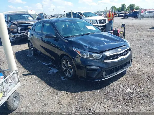 3KPF24AD9KE088750 2019 KIA FORTE - Image 1