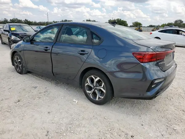 3KPF24AD9KE090997 2019 KIA FORTE - Image 2