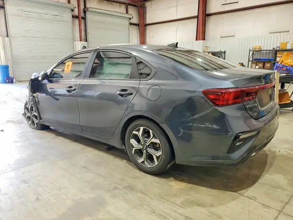 3KPF24AD9KE092183 2019 KIA FORTE - Image 2