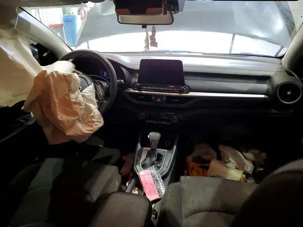 3KPF24AD9KE092183 2019 KIA FORTE - Image 8