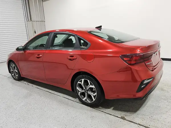 3KPF24AD9KE094967 2019 KIA FORTE - Image 2