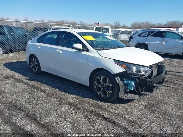 3KPF24AD9KE095228 2019 KIA FORTE - Image 1
