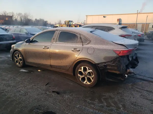 3KPF24AD9KE100119 2019 KIA FORTE - Image 2