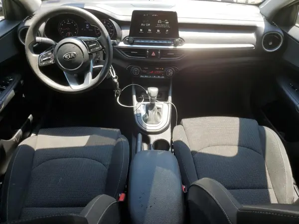 3KPF24AD9KE100377 2019 KIA FORTE - Image 8