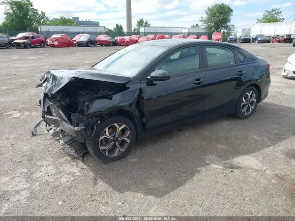 3KPF24AD9KE104154 2019 KIA FORTE - Image 2