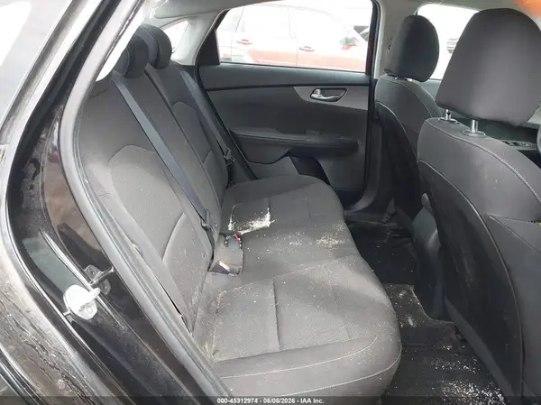 3KPF24AD9KE104154 2019 KIA FORTE - Image 8