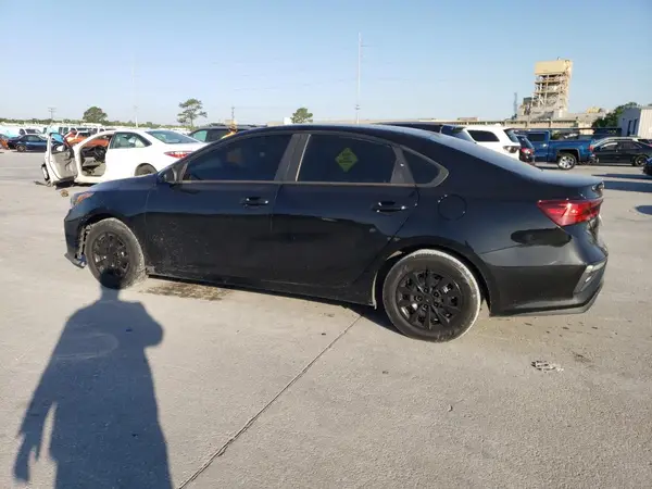 3KPF24AD9KE105840 2019 KIA FORTE - Image 2