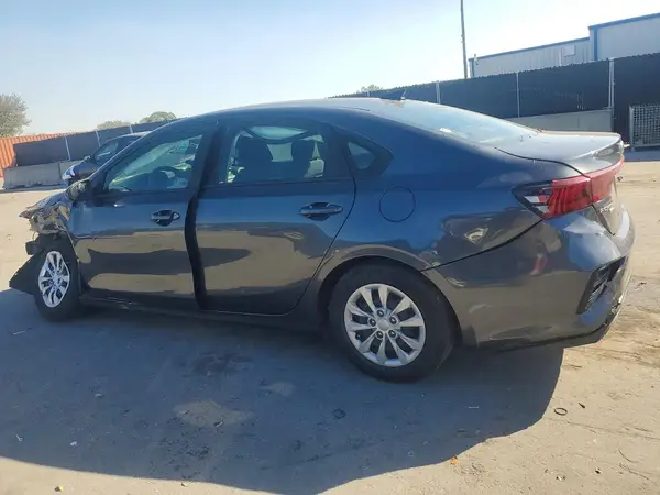 3KPF24AD9KE106339 2019 KIA FORTE - Image 2