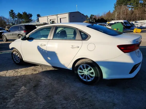 3KPF24AD9KE107314 2019 KIA FORTE - Image 2
