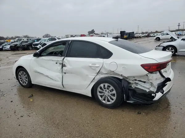 3KPF24AD9KE107393 2019 KIA FORTE - Image 2
