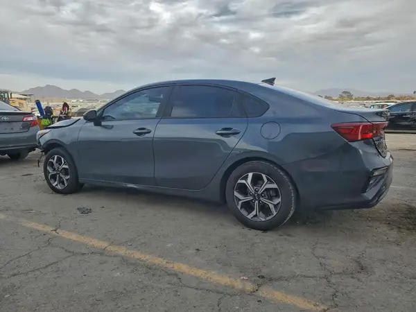 3KPF24AD9KE108785 2019 KIA FORTE - Image 2