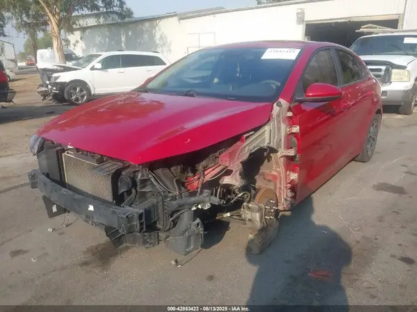 3KPF24AD9KE108818 2019 KIA FORTE - Image 2